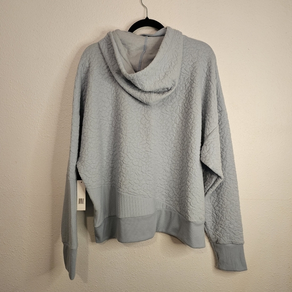 Tahari Sport Plus Activewear Top Hoodie w/Drawstrings Light Blue Size 2X NWT - Picture 3 of 16